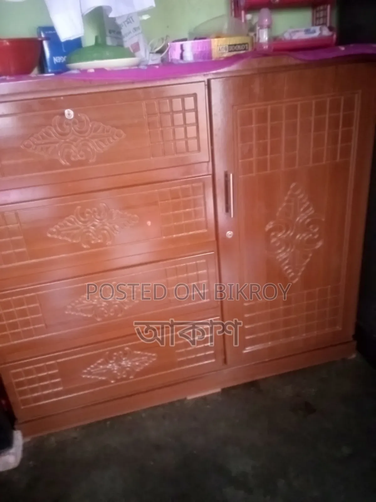 Wardrobe very good