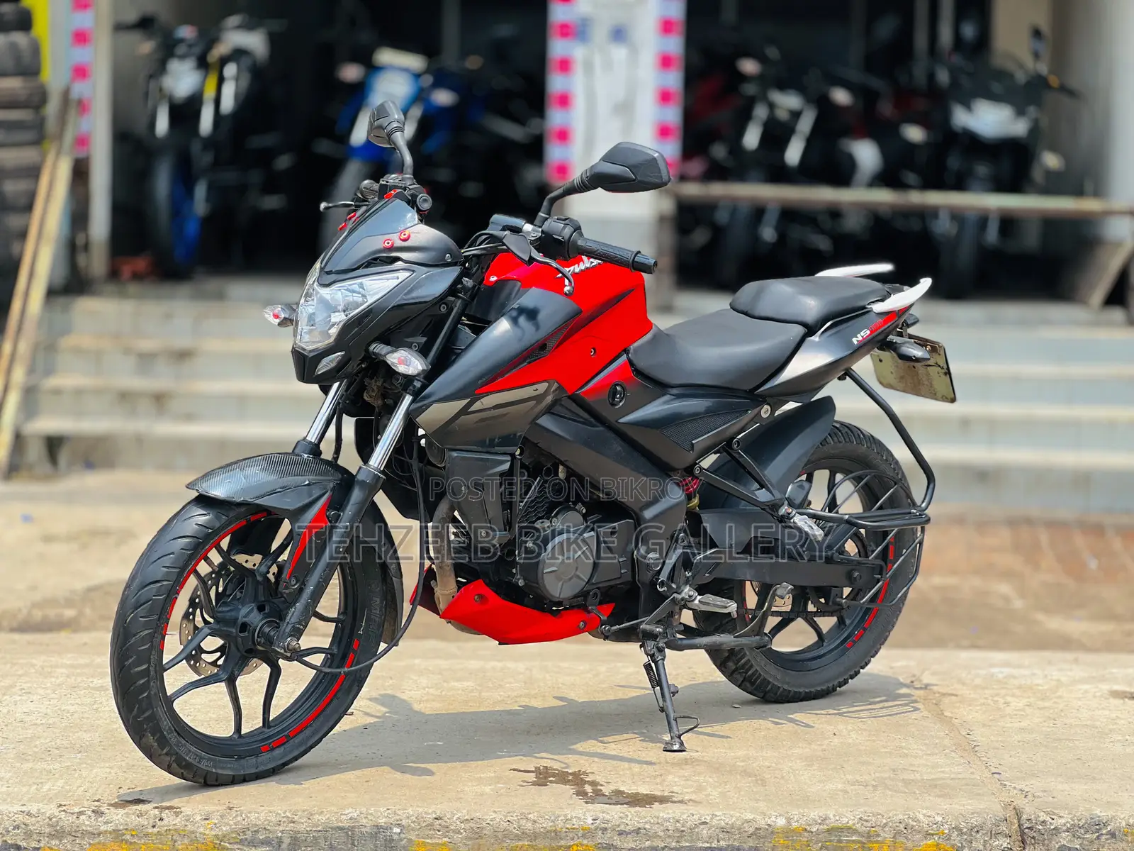 Bajaj Pulsar NS 160 2020 Red