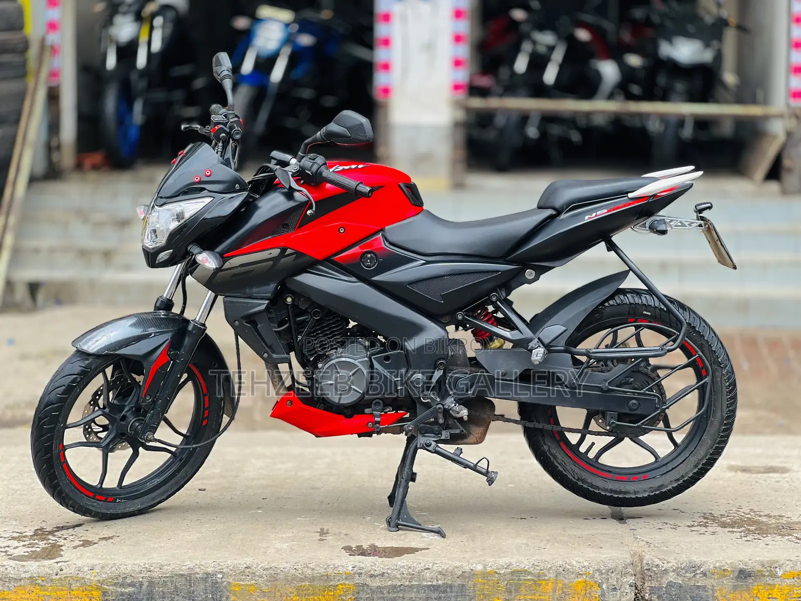Bajaj Pulsar NS 160 2020 Red