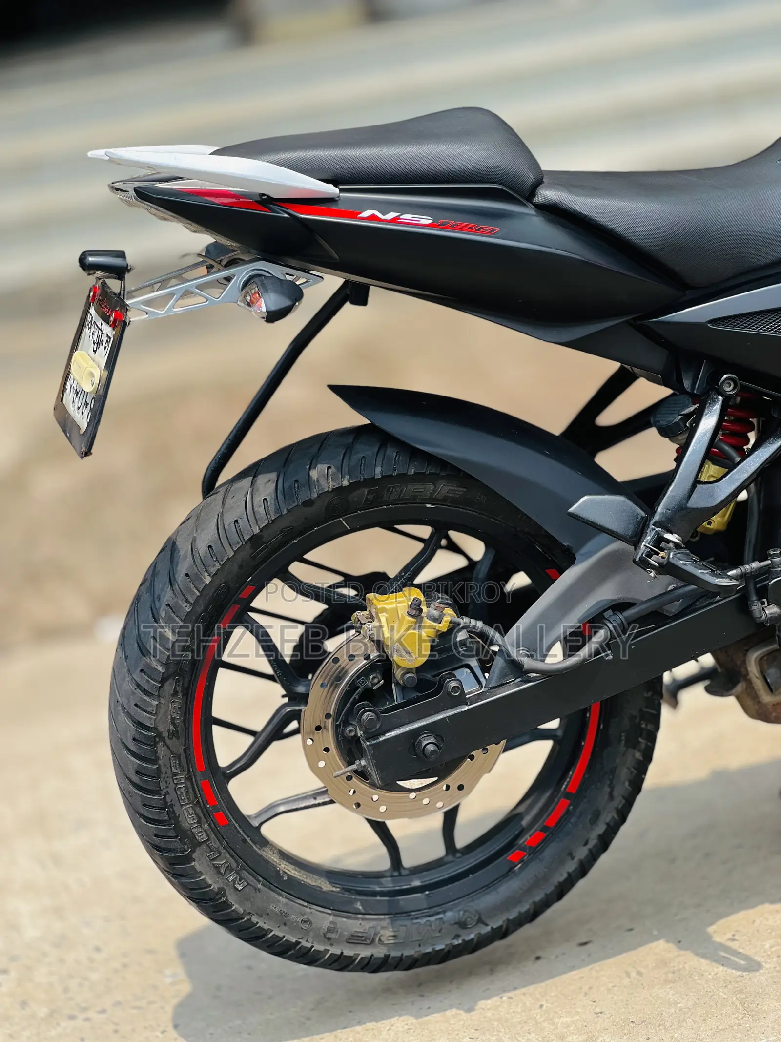 Bajaj Pulsar NS 160 2020 Red