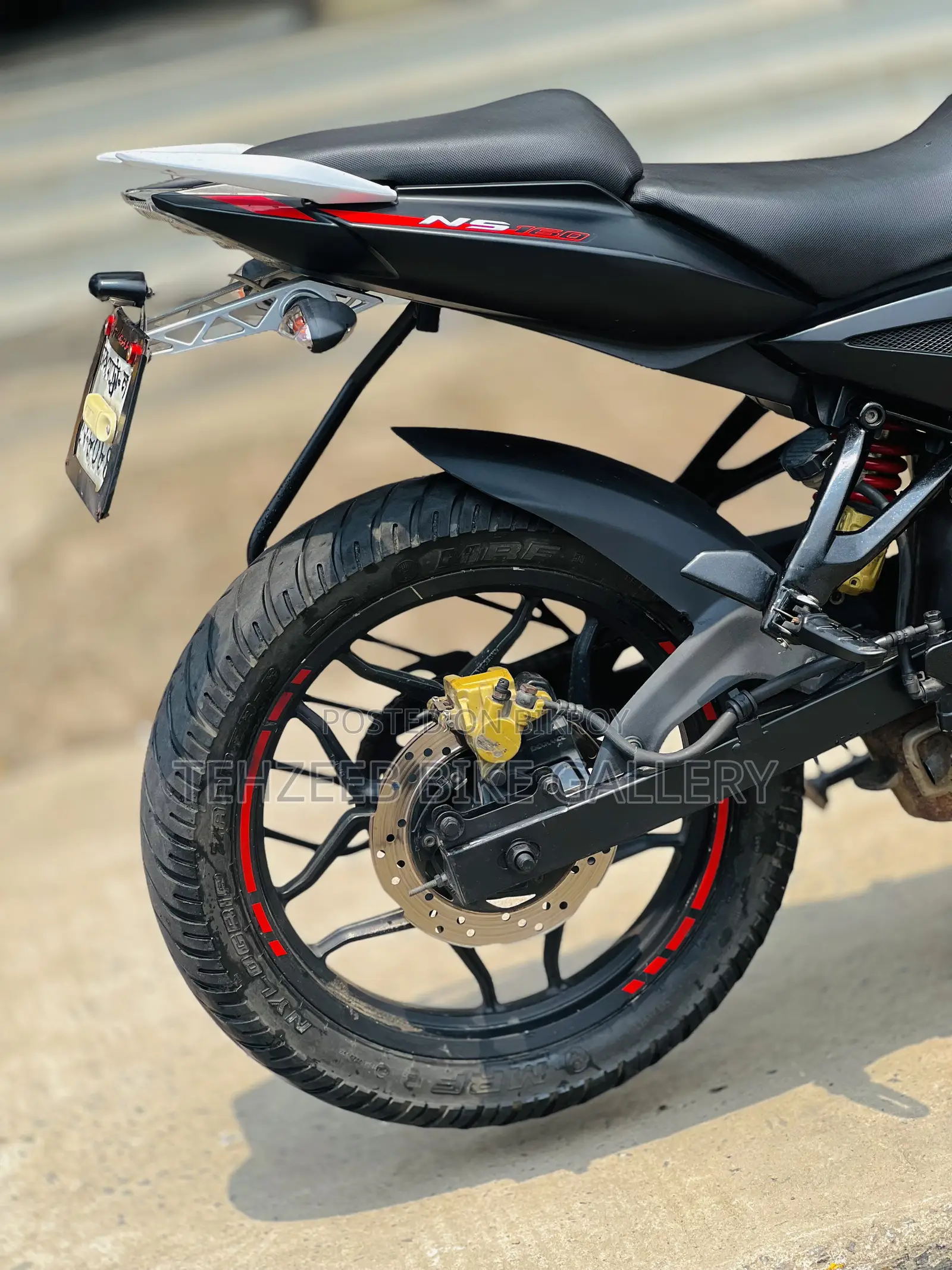 Bajaj Pulsar NS 160 2020 Red