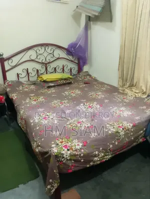 এই খাট্টি হচ্ছে খুব ভালো একটি খাট কিছু টাকার সমস্যার জন্য বিক্রয় হবে