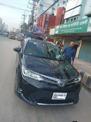 টয়োটা করোলা ফিল্ডার ২০১৮ কালো