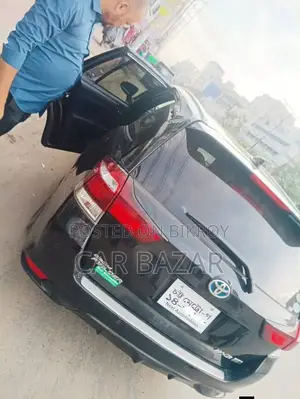 Toyota Corolla Fielder 2018 Black