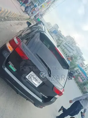 Toyota Corolla Fielder 2018 Black