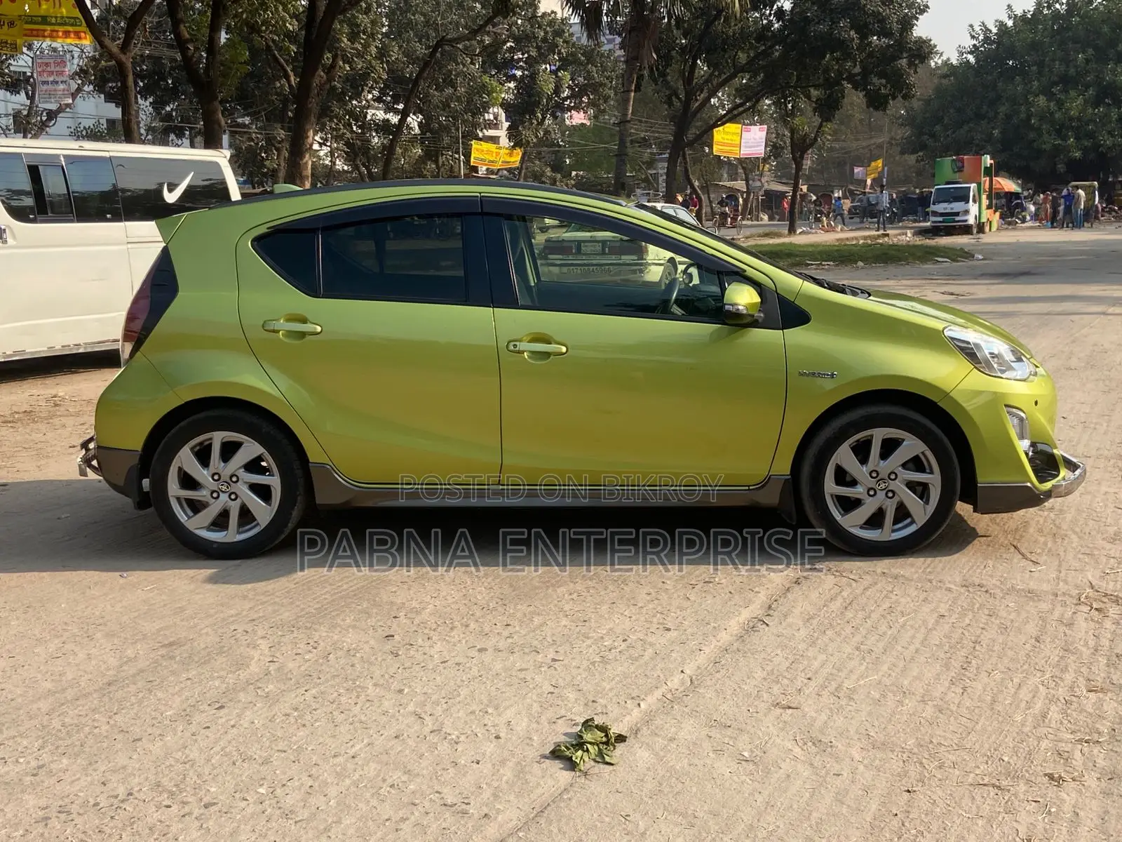 Toyota Aqua 2016 Green