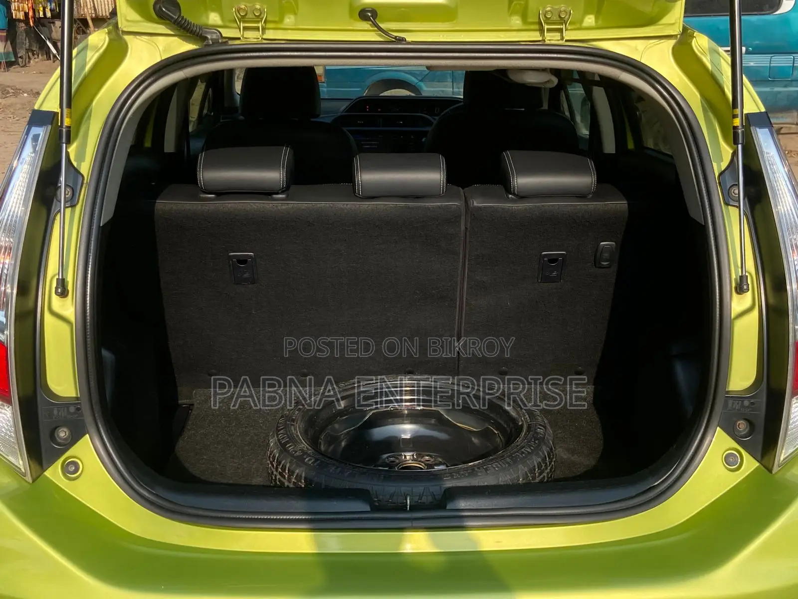 Toyota Aqua 2016 Green