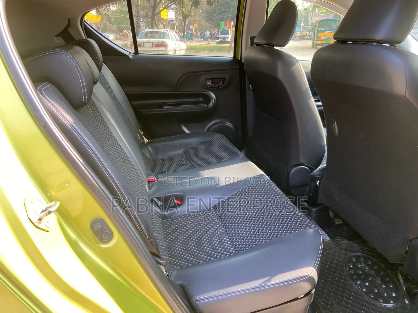 Toyota Aqua 2016 Green