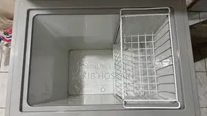 Walton Deep Fridge | Chest Freezer | Freezer (150 L)