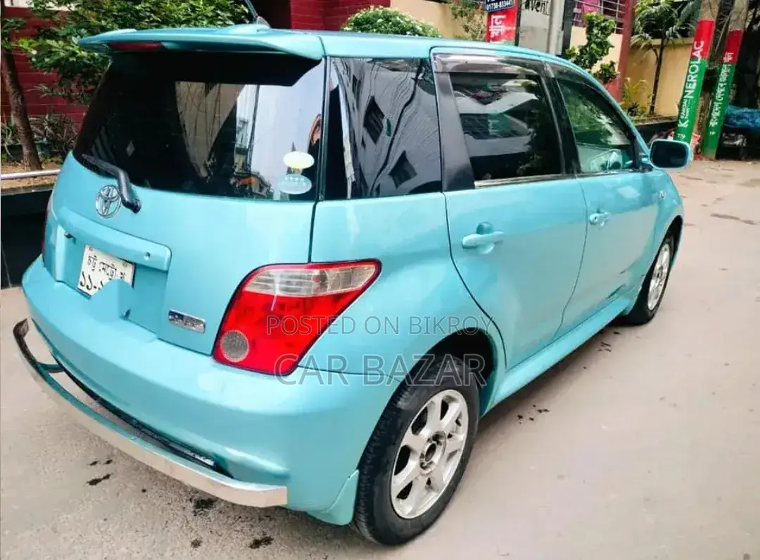Toyota IST 2006 Green