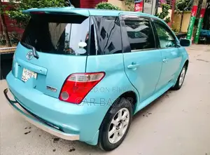 Toyota IST 2006 Green