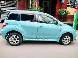 Toyota IST 2006 Green