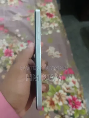টেকনো স্পার্ক গো ১২৮ জিবি সাদা