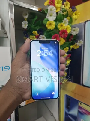 Apple iPhone 13 128 GB White