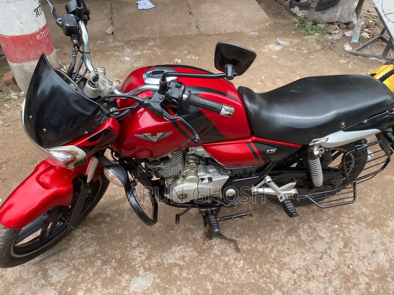 Bajaj V15 2017 Red