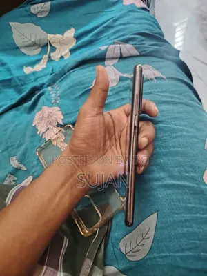 স্যামসাং গ্যালাক্সি এ৭২ ১২৮ জিবি ব্ল্যাক