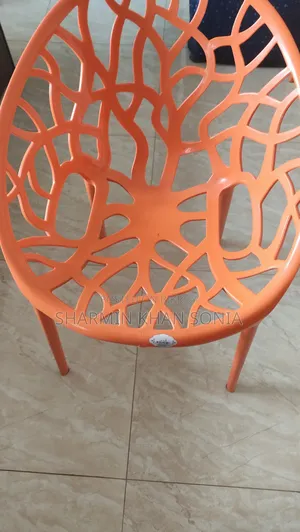 নিত্যপ্রয়োজনীয় চেয়ার