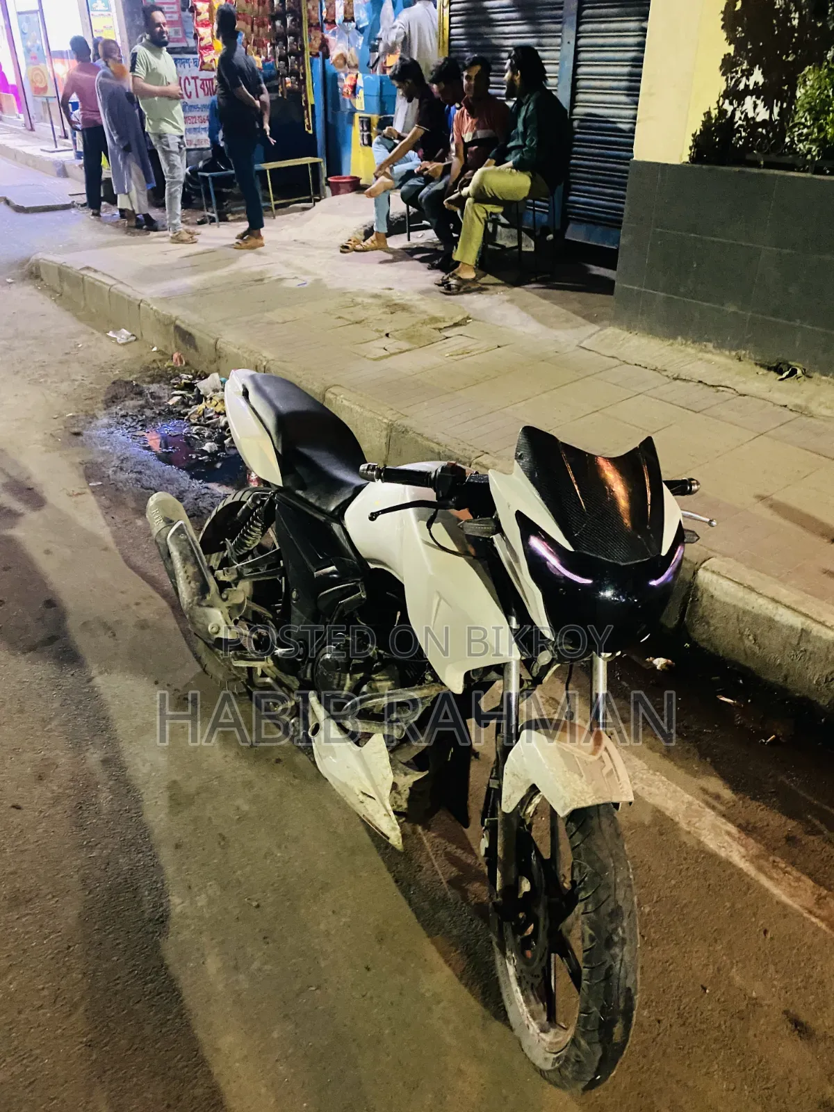 TVS Apache RTR 160 2V 2015 White