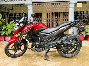 Honda X-Blade 160 2020 Red