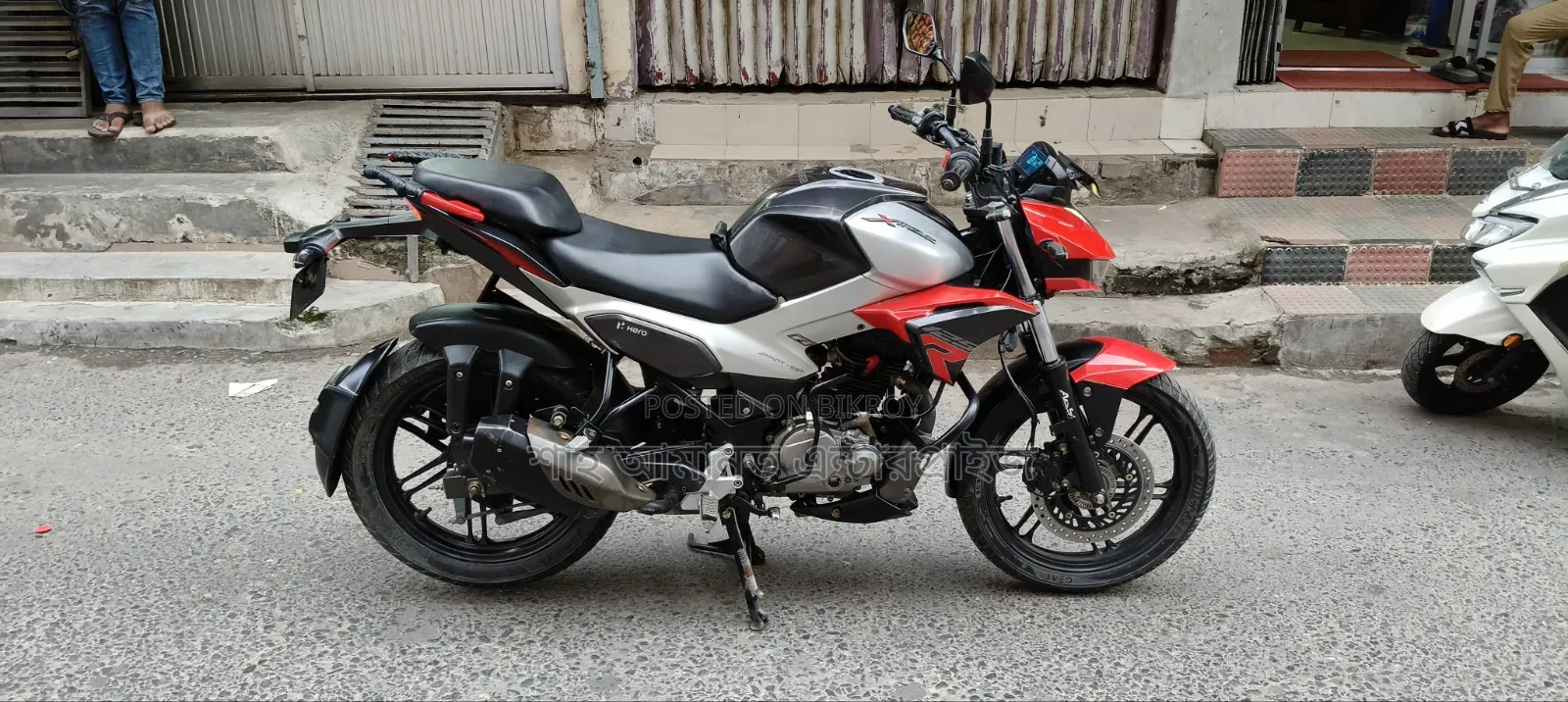 Hero Xtreme 125R 2025 Red