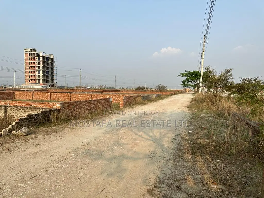 3+3=6 Katha, P-Block, North East Corner Plot, 40/25 Feet Corner Plot
