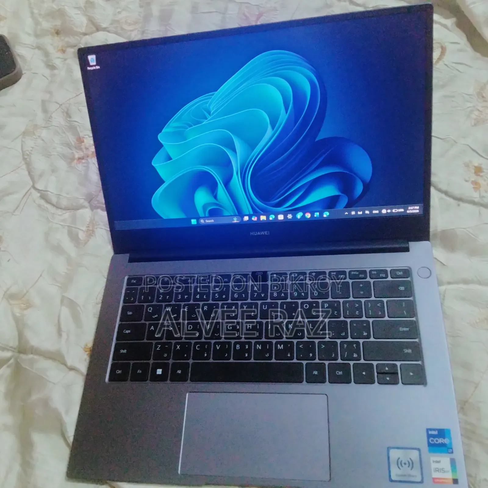 Laptop Huawei MateBook 13 WRT-W19E 16GB Intel Core I7 HDD 128GB
