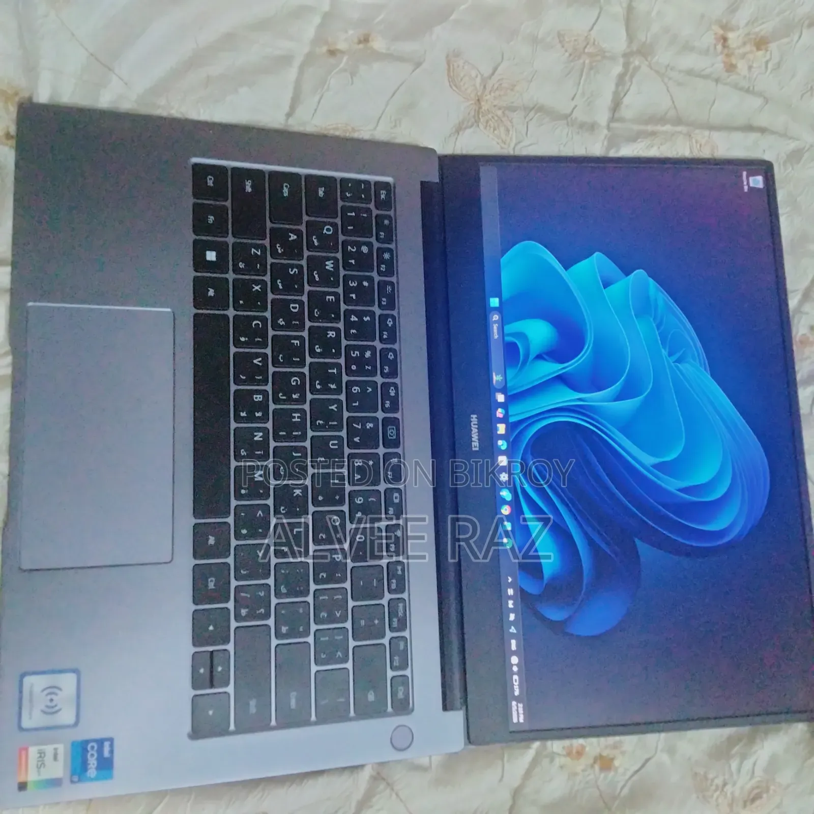 Laptop Huawei MateBook 13 WRT-W19E 16GB Intel Core I7 HDD 128GB