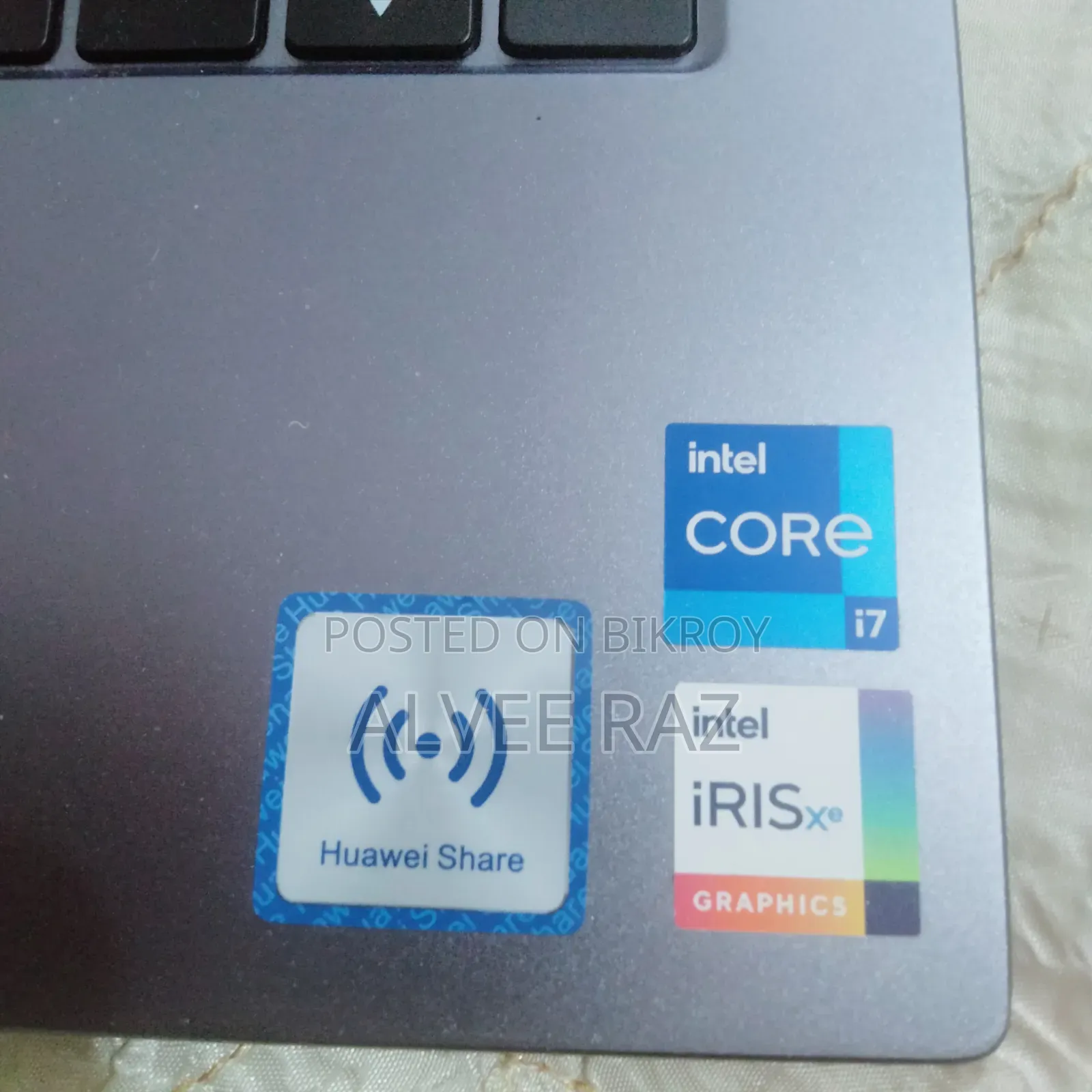 Laptop Huawei MateBook 13 WRT-W19E 16GB Intel Core I7 HDD 128GB