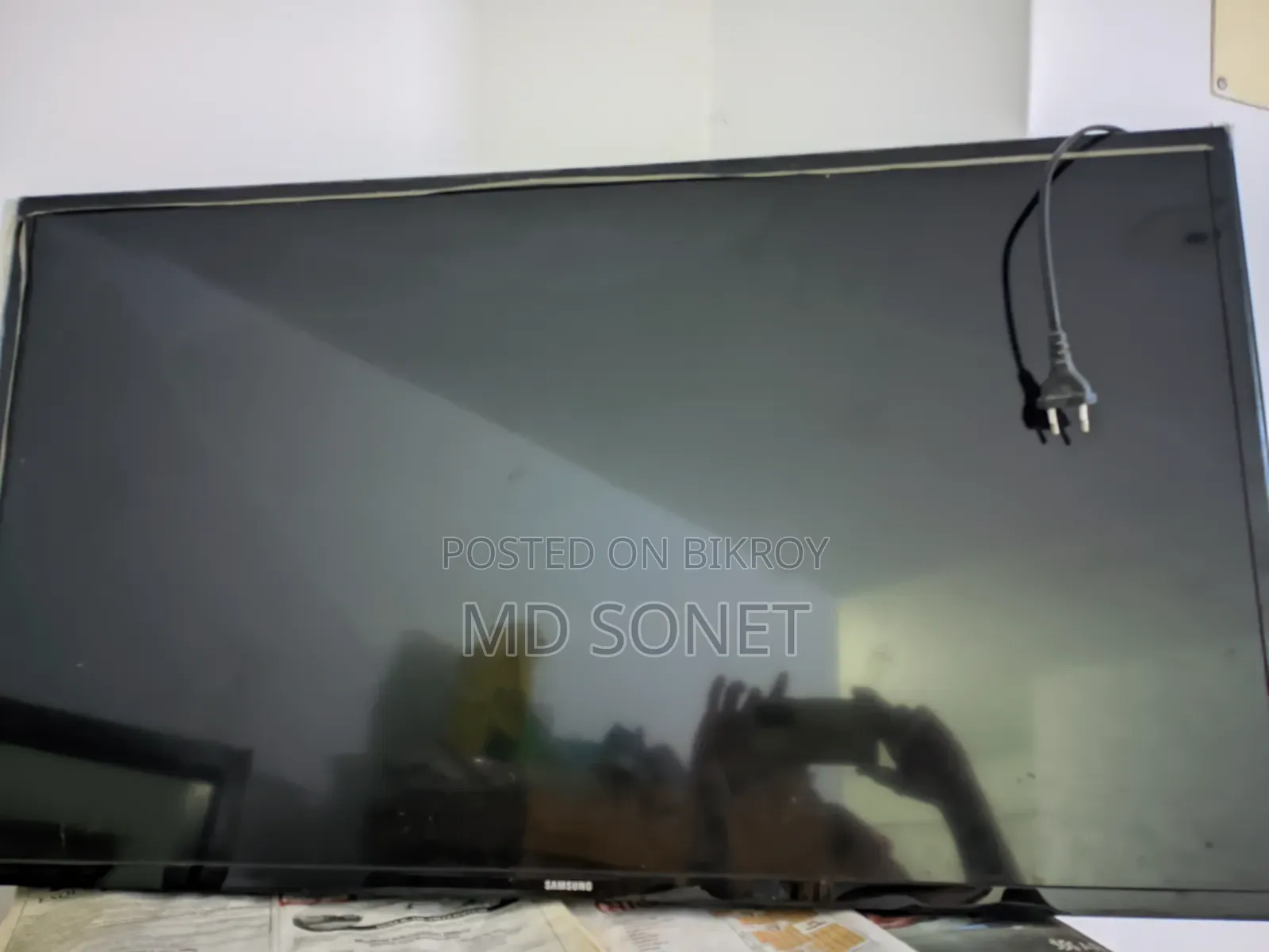 Samsung 40-inch TV