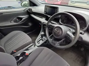 Toyota Yaris 2021 Brown