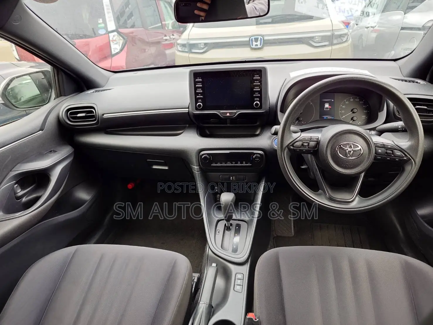 Toyota Yaris 2021 Brown