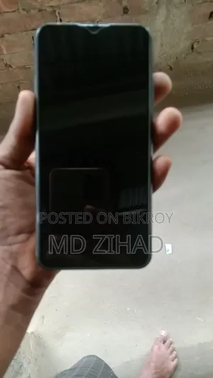 Vivo Y11 32 GB Black