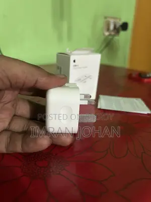 Apple Adaptor