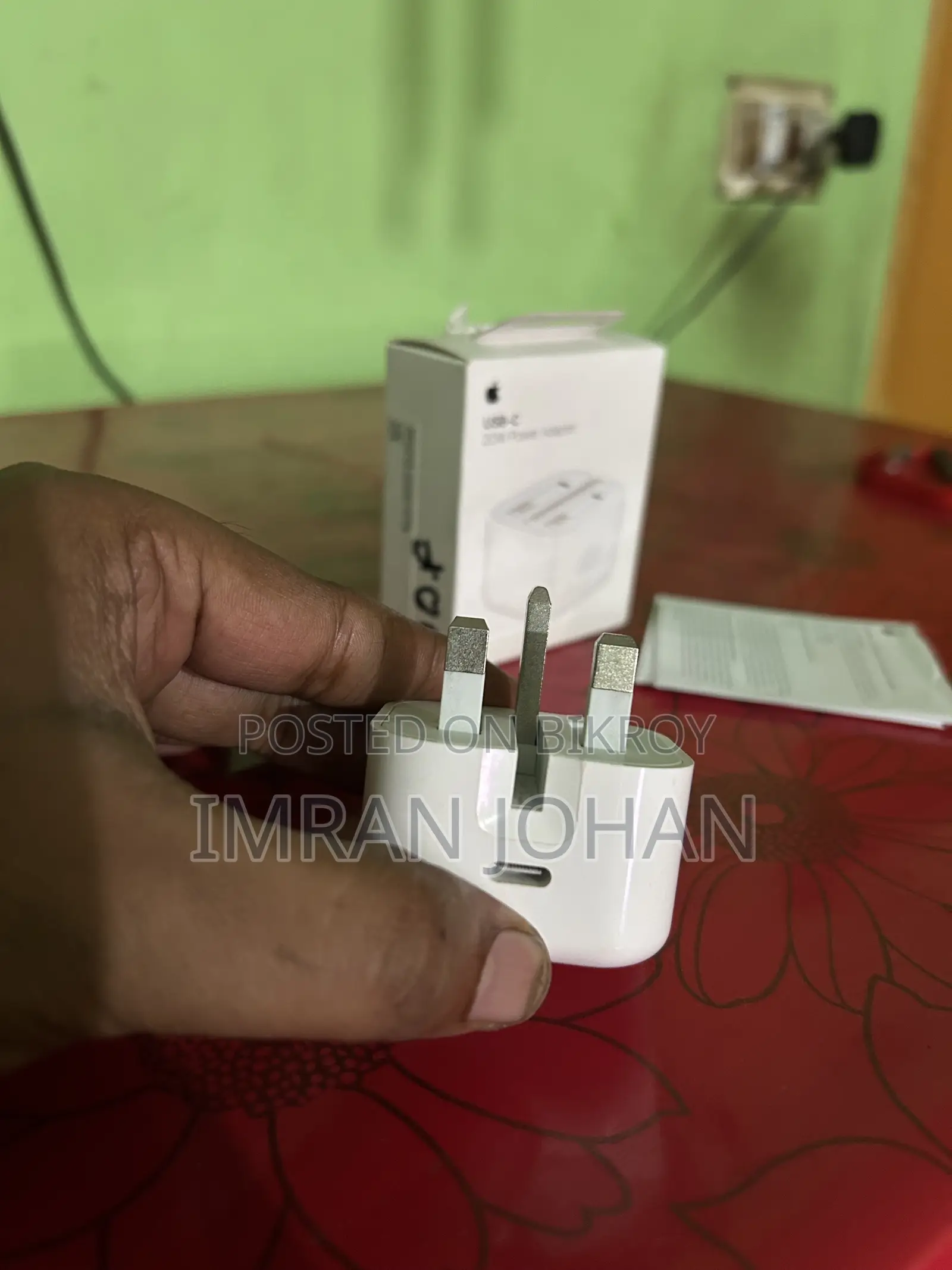 Apple Adaptor