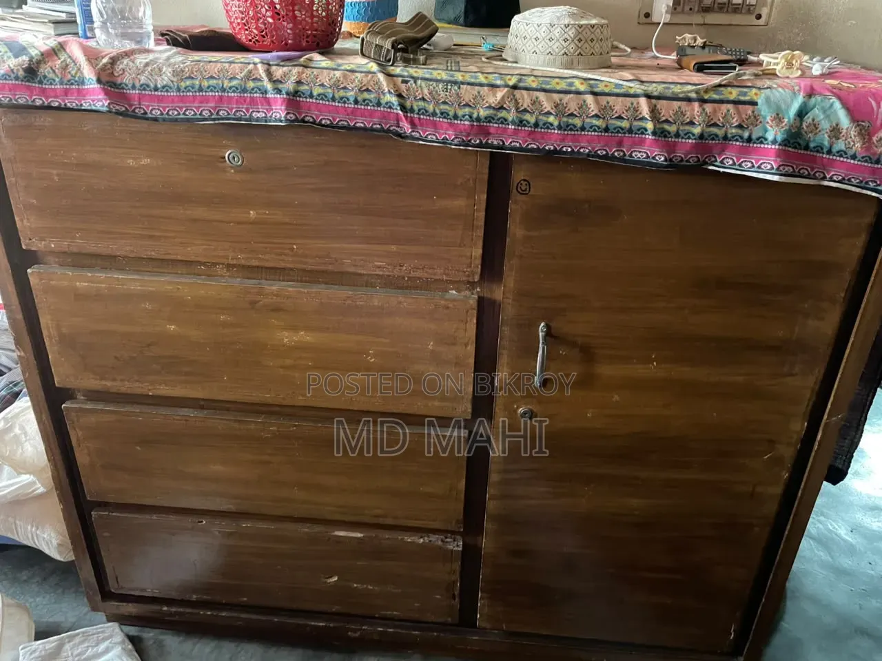 Wardrobe Sell