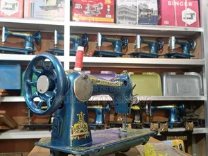 Second Hand Sewing Machine Full Package With Table Stand