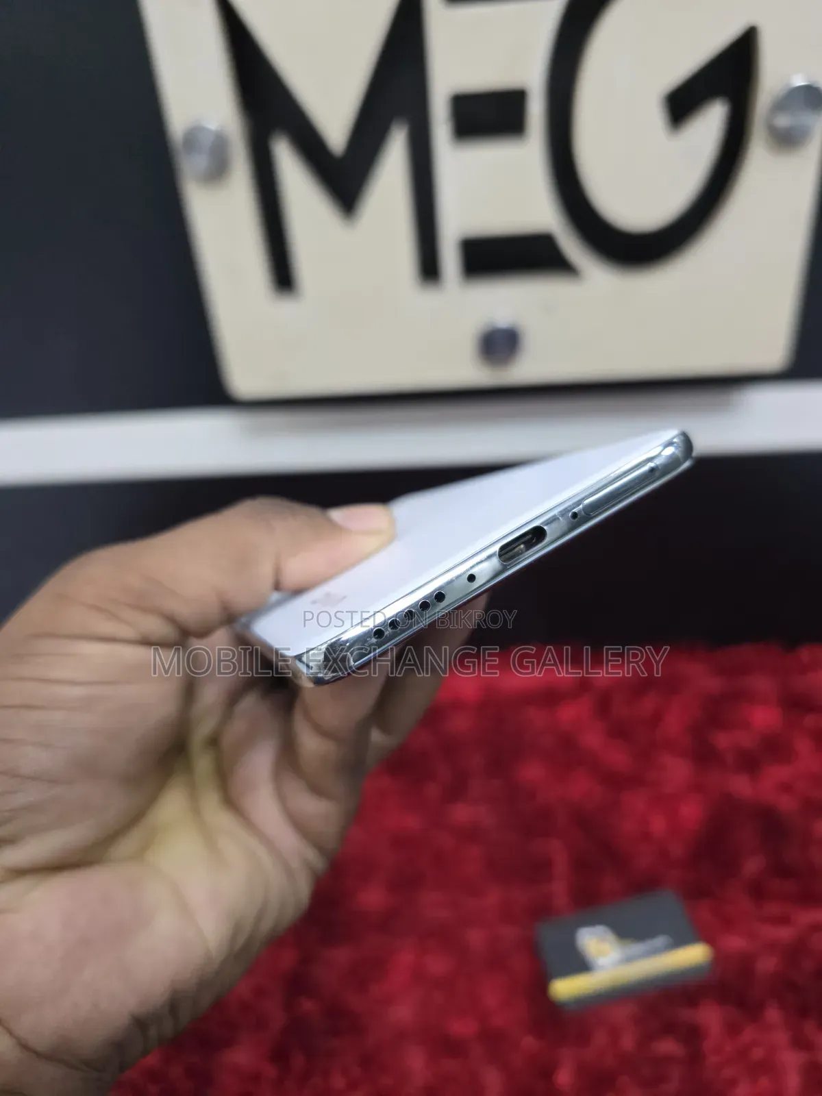 ভিভো টি৪আর ১২৮ জিবি সাদা
