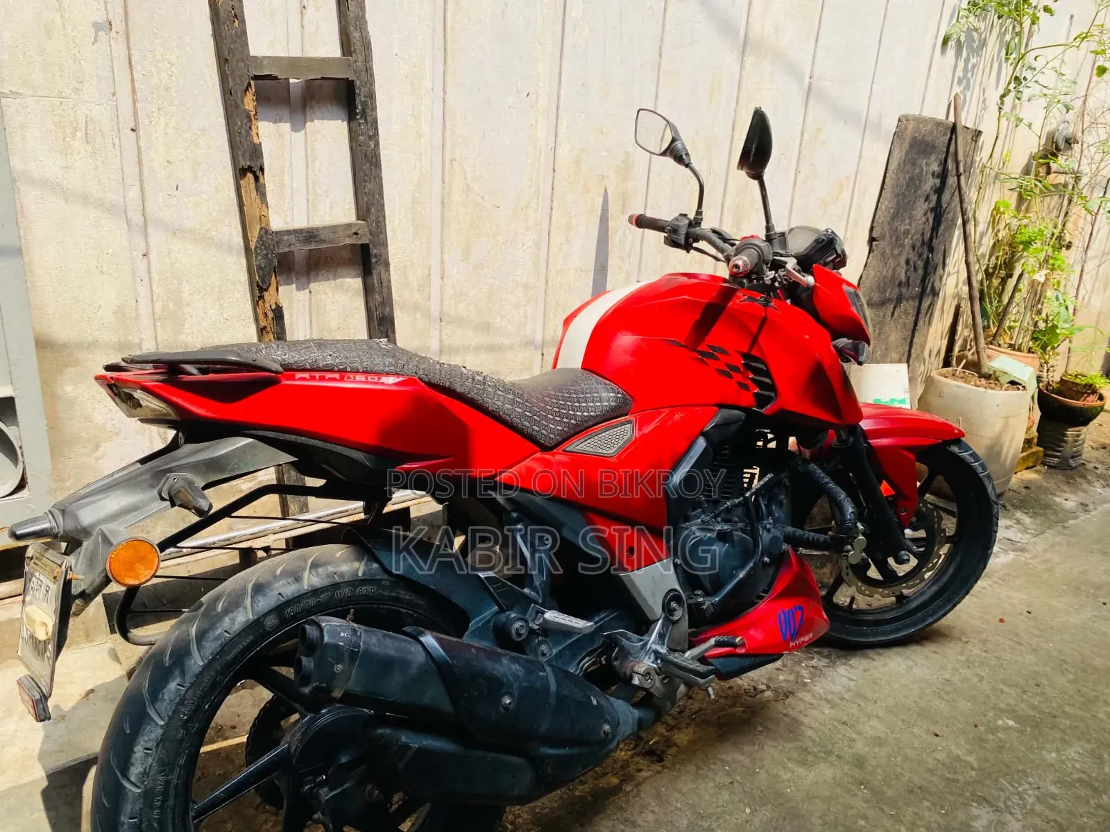 TVS Apache RTR 160 4V 2019 Red