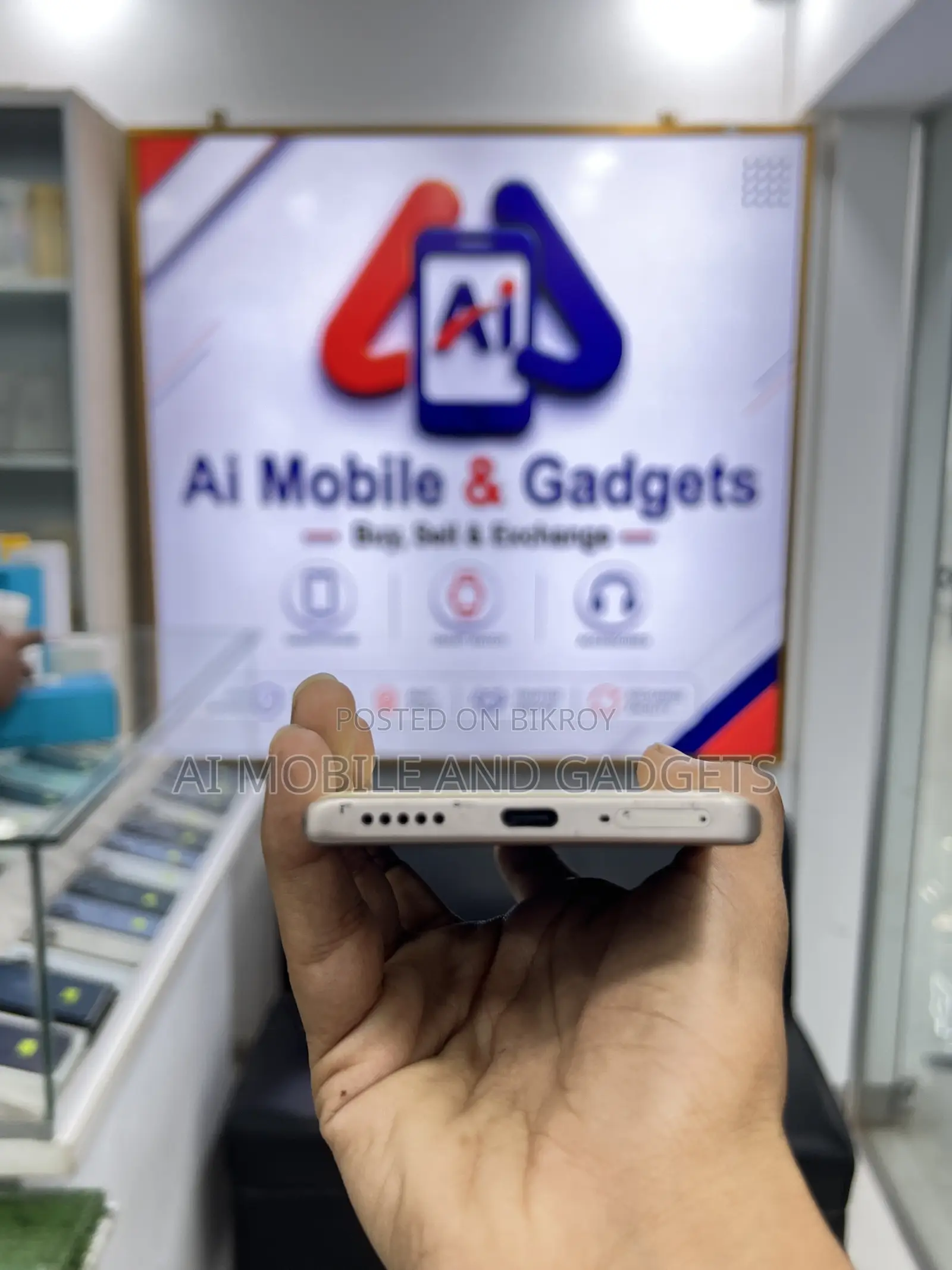 হেলিও ১০০ ২৫৬ জিবি ইয়েলো