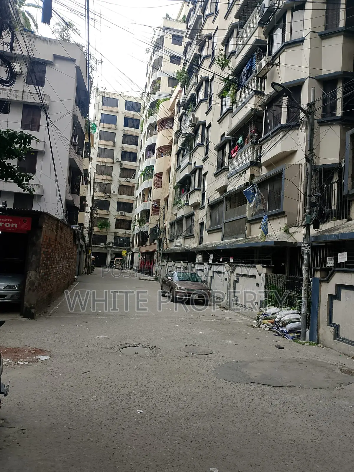 3-bedroom Apartment in White Property, Dhanmondi for sale