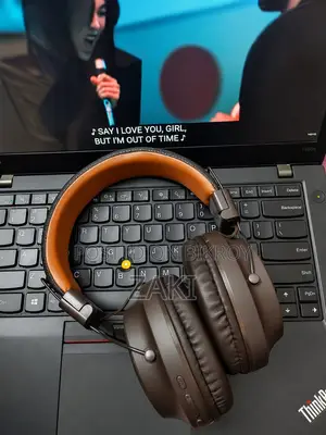 Headphporodo Soundtec Leather-Finish Wireless Stereo Headphone