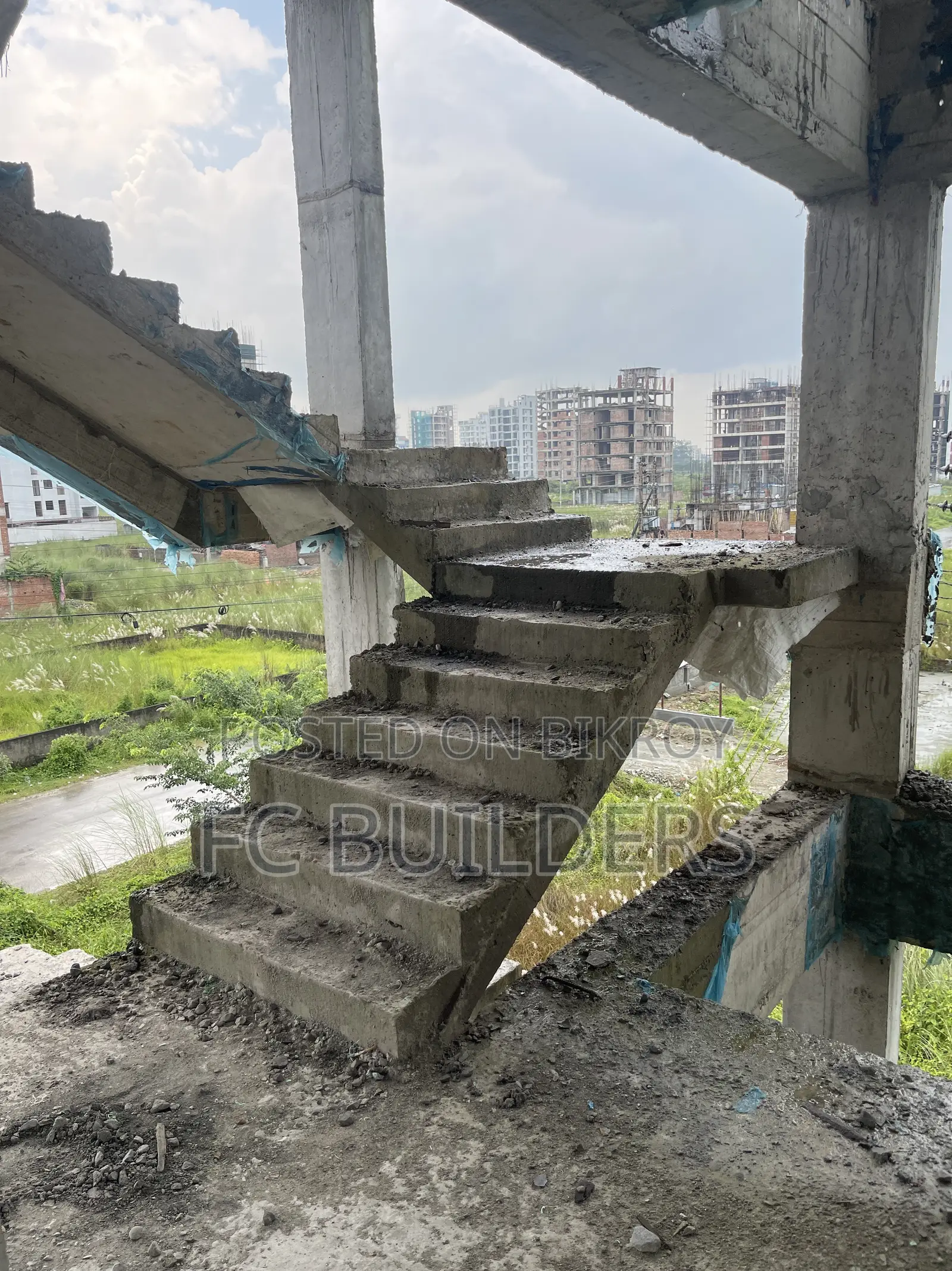 Furnished 3-bedroom Apartment in Ak Muntahen, Basundhara for sale