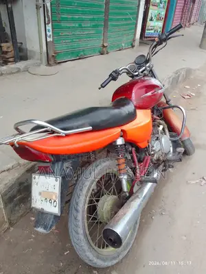 বাজাজ সিটি ১০০ ২০১৬ লাল