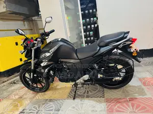 ইয়ামাহা এফজেড ২০২৪ ব্ল্যাক