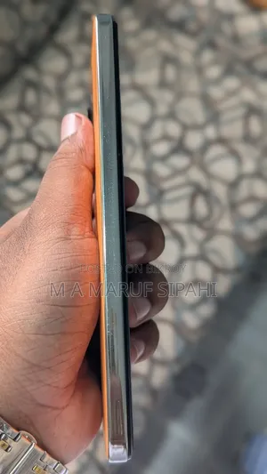 Vivo Y200e 128 GB Orange