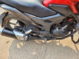 Honda X-Blade 160 2021 Red