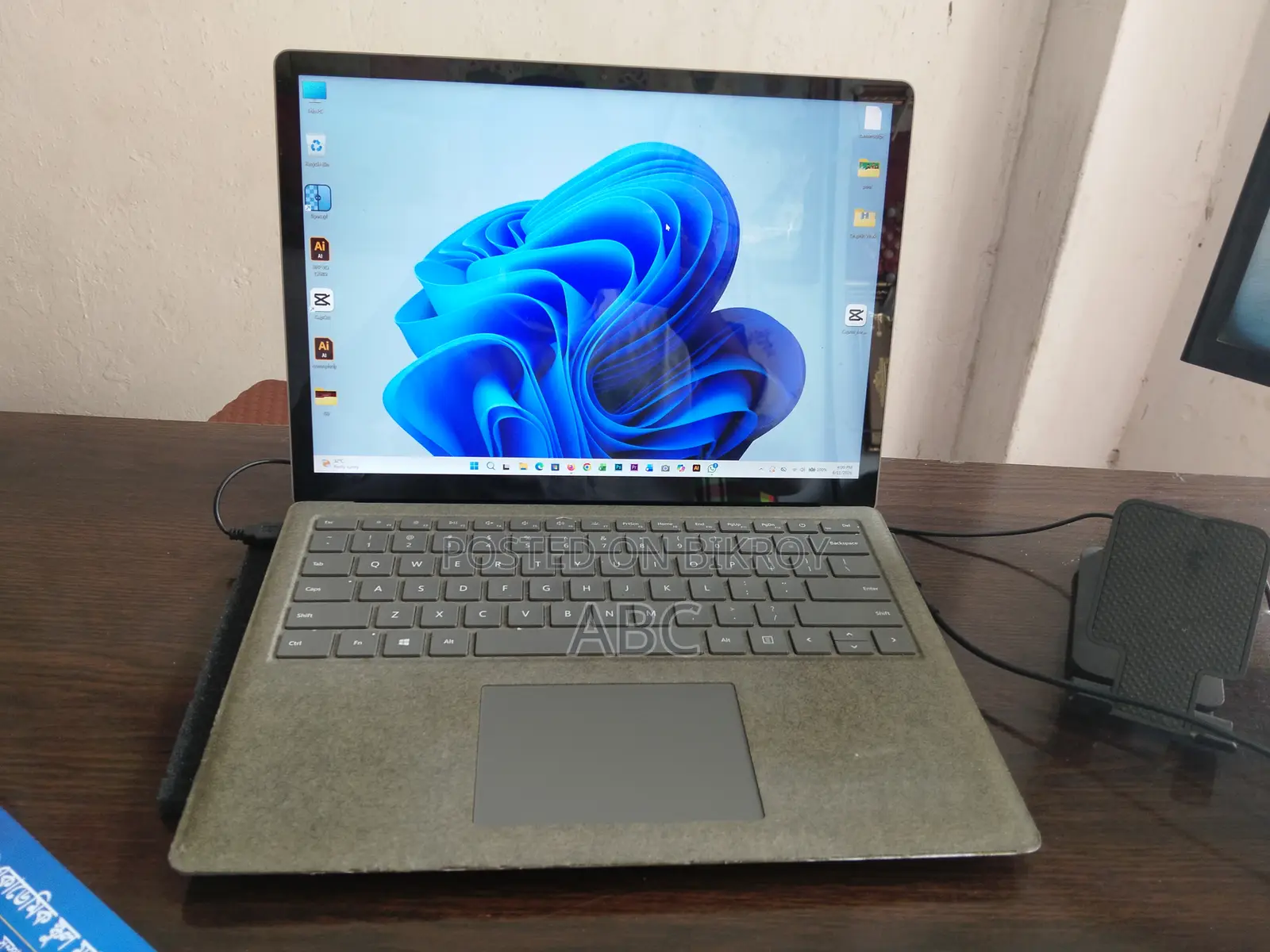 Laptop Microsoft Surface Book 8GB Intel Core I5 SSD 256GB