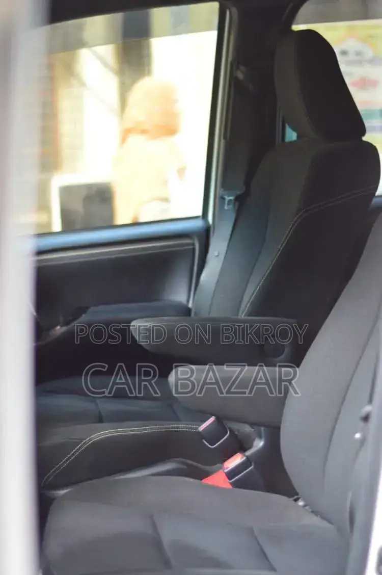 Toyota Noah 2018 Pearl