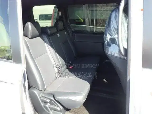 Toyota Noah 2018 Pearl
