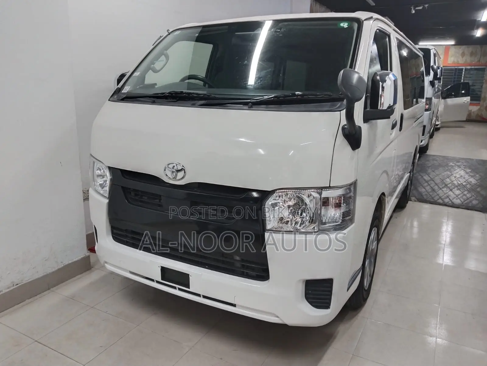 Toyota HiAce 2021 White